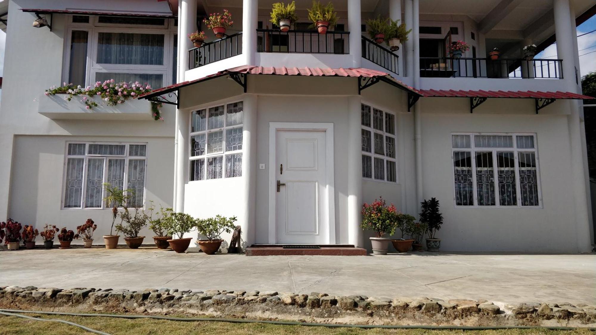Roseville Shillong Luaran gambar